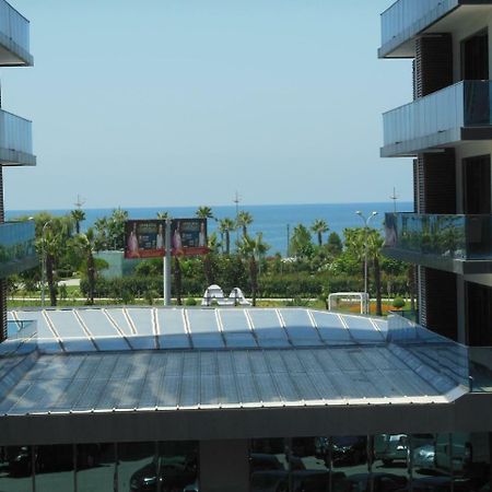 Бежевые Апартаменты Batumi Zewnętrze zdjęcie