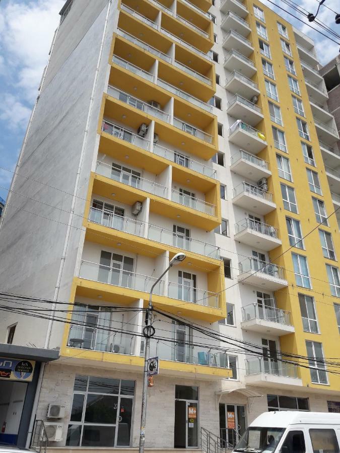 Бежевые Апартаменты Batumi Zewnętrze zdjęcie